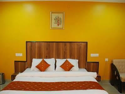 Didi Hotel Lucknow Eksteriør bilde